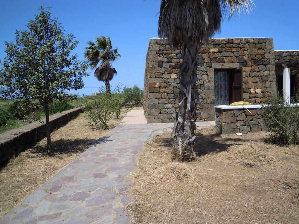 Residenza Degli Ulivi Pantelleria Island Bagian luar foto