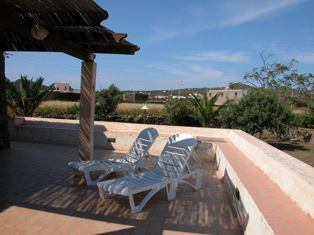 Residenza Degli Ulivi Pantelleria Island Bagian luar foto